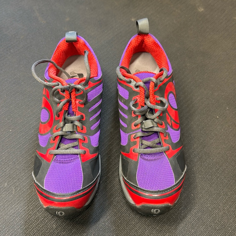 Pearl Izumi women’s clamp on cycle shoes Sz 41